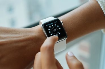 Apple dépasse le cap des 3.000 milliards de dollars de valorisation apple 3000 milliards dollars tim cook
